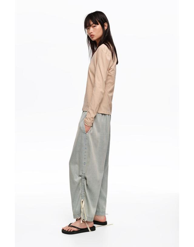 빔바이롤라 빔바이롤라 조거핏 밴딩 연청 데님 팬츠 261BR6102.10404 LIGHT DENIM BLUE 블루 착용컷