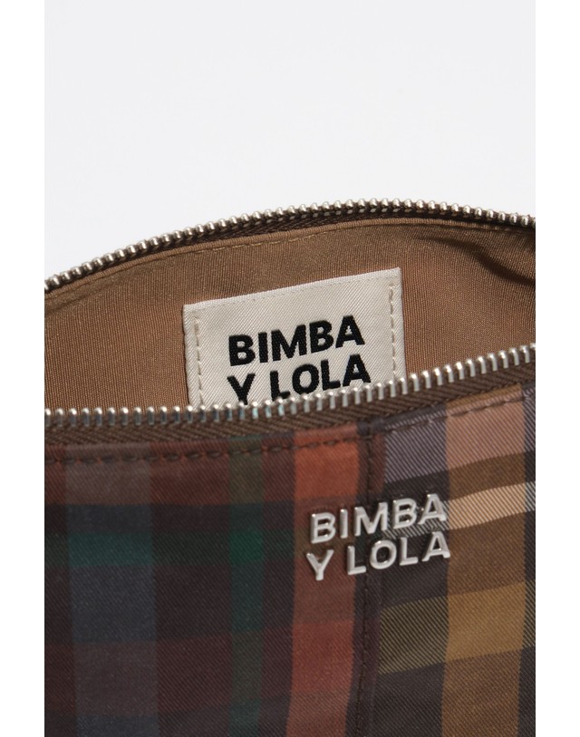 빔바이롤라 빔바이롤라 타탄 체크 스몰 코스메틱 파우치 262BBV413.20254 TARTAN CHOCOLATE GREEN 멀티컬러 착용컷
