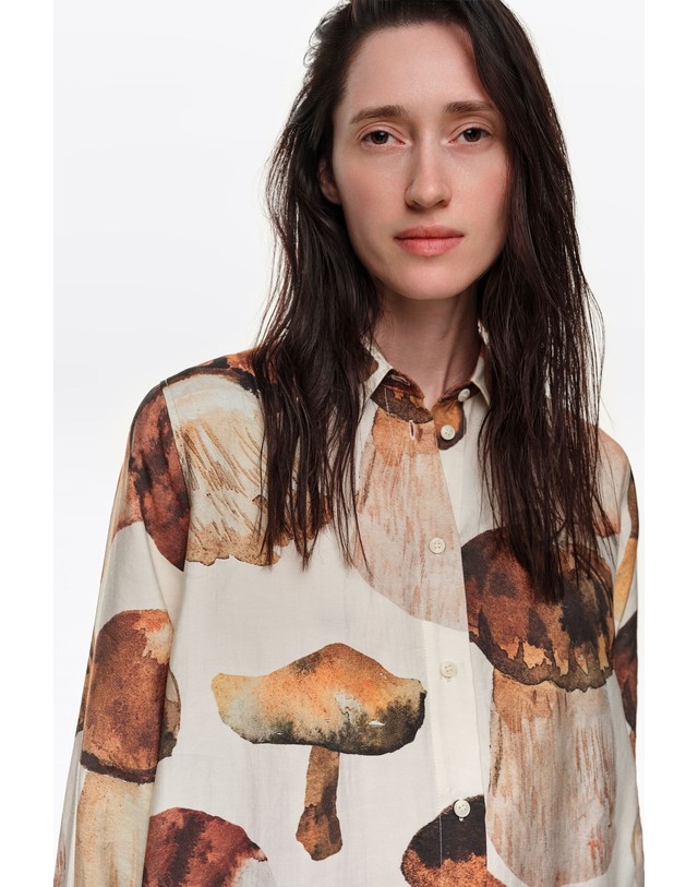 빔바이롤라 빔바이롤라 버섯 프린트 긴팔 셔츠 262BR2025.11301 FUNGI OFF WHITE 아이보리 착용컷