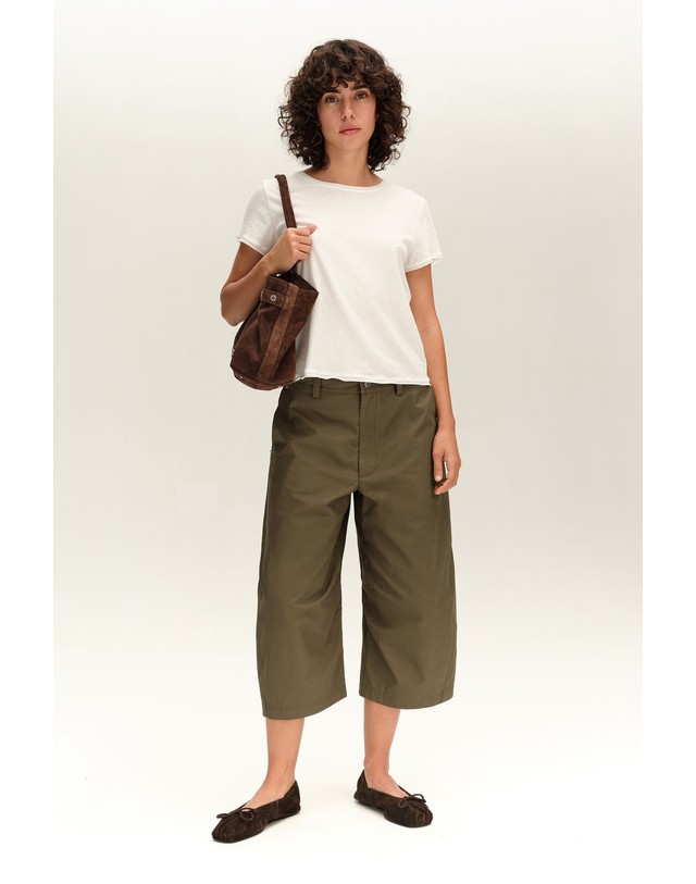 빔바이롤라 빔바이롤라 배럴핏 코튼 크롭 팬츠 262BR6014.10546 KHAKI BROWN 카키 착용컷
