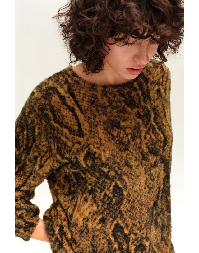 빔바이롤라 빔바이롤라 스네이크 패턴 퍼 롱 스웨터 262BR7233.11290 REPTILE KHAKI 카키 착용컷