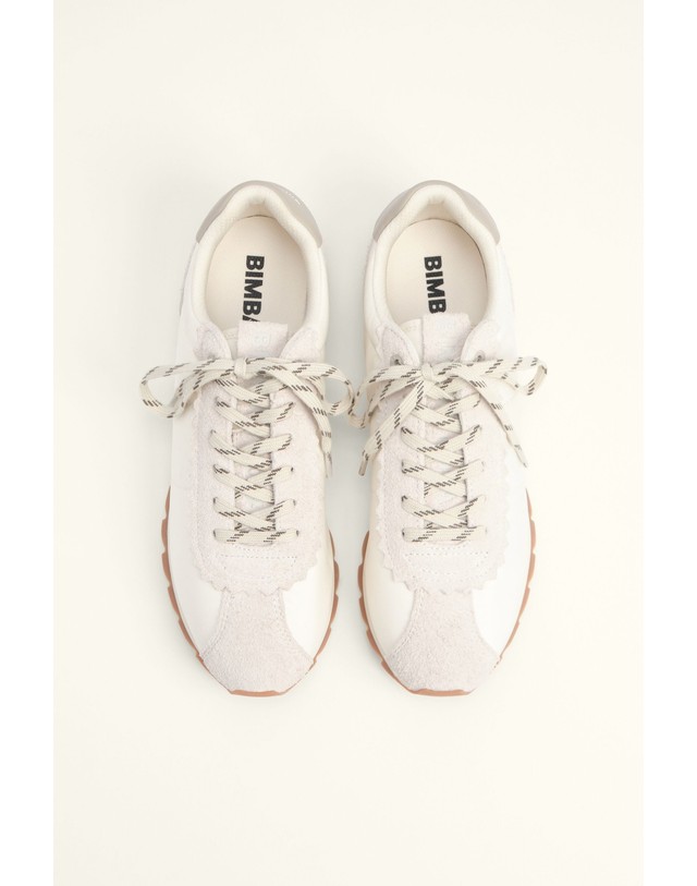 빔바이롤라 빔바이롤라 레트로 스웨이드 스캘럽 스니커즈 262BZ1318.11060 OFF WHITE 아이보리 착용컷
