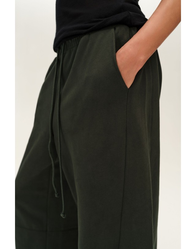 빔바이롤라 빔바이롤라 로우라이즈 코튼 조거 팬츠 262BR6032.10502 DARK GREEN 그린 착용컷