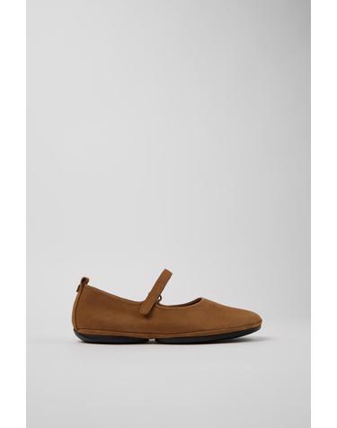 캠퍼 누벅 스트랩 발레리나 플랫 K201365-030 BROWN