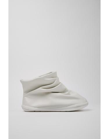 캠퍼 화이트 앵클부츠 X 이세이미야케 K300539-003 WHITE