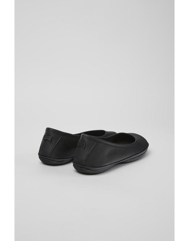 캠퍼 캠퍼 블랙 베이직 레더 발레리나 플랫슈즈 Right K200387-022 BLACK 착용컷