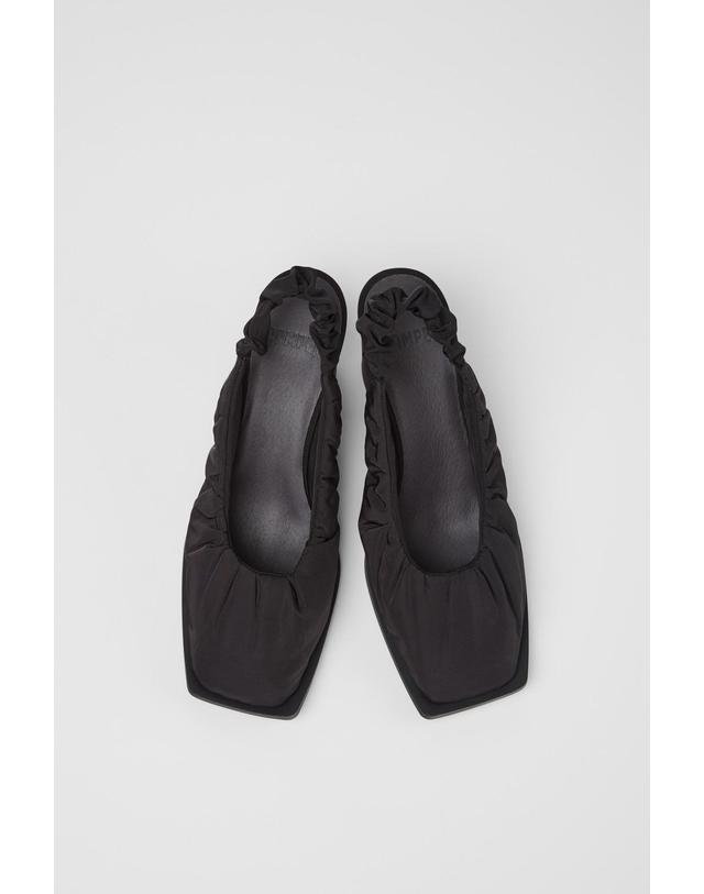 캠퍼 캠퍼 블랙 텍스타일 힐 펌프스 Karole K201844-001 BLACK 착용컷