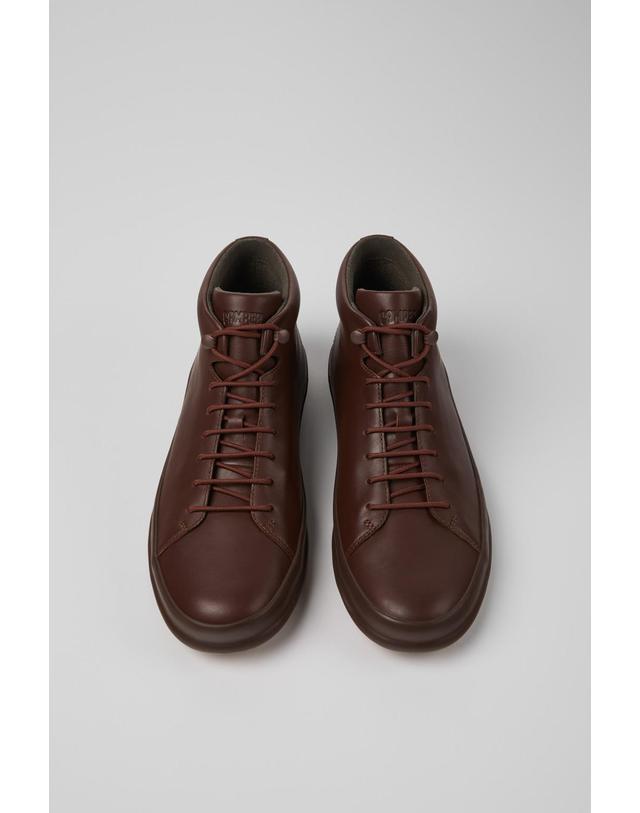 캠퍼 캠퍼 브라운 레더 캐주얼 남성 앵클부츠 Chasis K300236-022 BROWN 착용컷