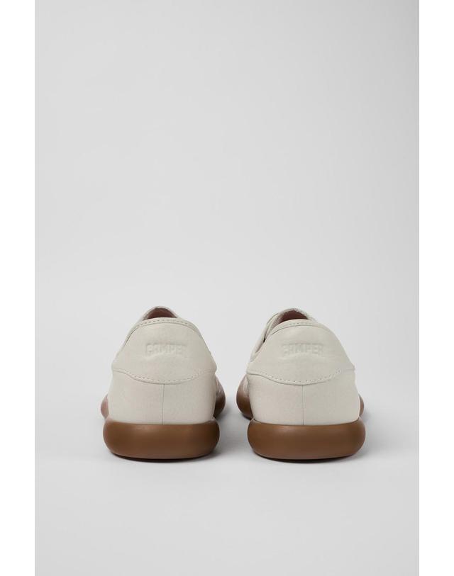 캠퍼 캠퍼 화이트 레더 스니커즈 Pelotas Soller K100974-001 WHITE 착용컷
