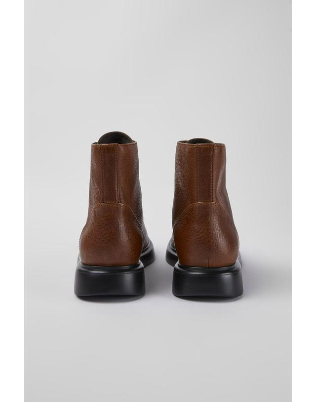 캠퍼 캠퍼 브라운 레더 앵클부츠 Poligono K300402-002 BROWN 착용컷