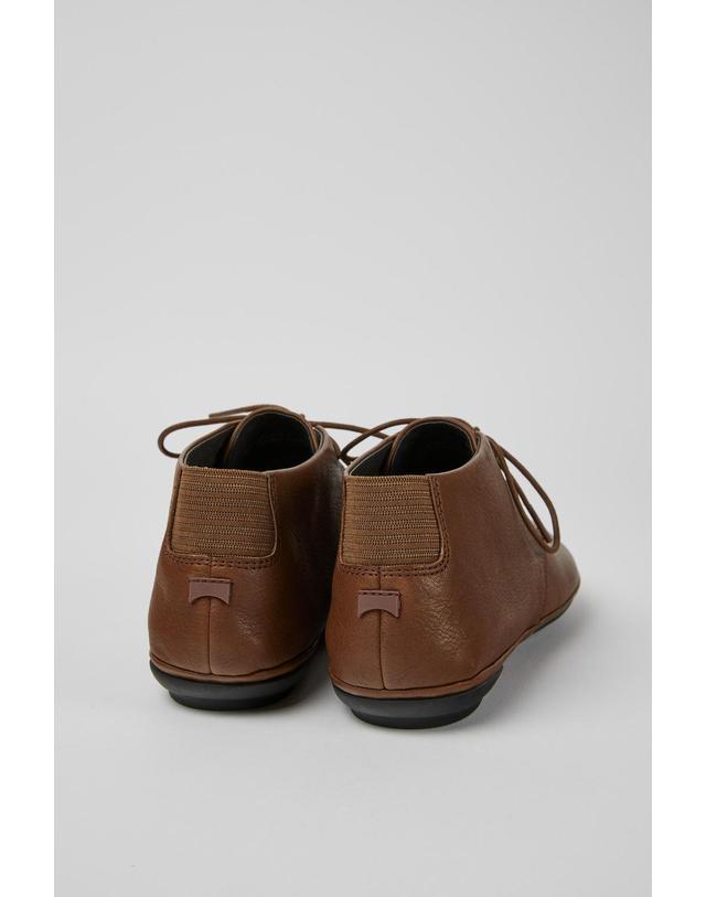 캠퍼 캠퍼 Right 레더 레이스업 앵클부츠 K400221-019 BROWN 브라운 착용컷