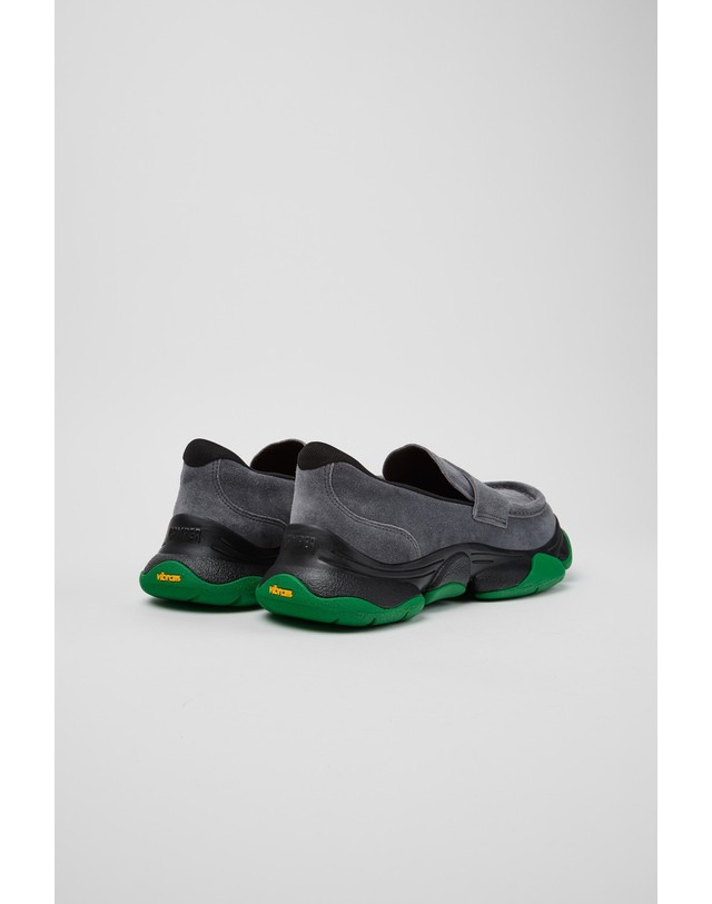 캠퍼 캠퍼 스웨이드 청키 남성 로퍼 K101142-002 GREY 그레이 착용컷