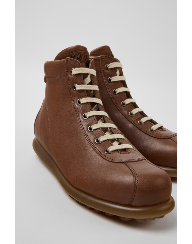 캠퍼 캠퍼 레이스업 레더 남성 앵클 부츠 K300564-002 BROWN 브라운 착용컷