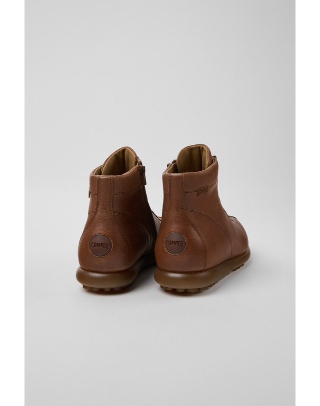 캠퍼 캠퍼 레이스업 레더 남성 앵클 부츠 K300564-002 BROWN 브라운 착용컷