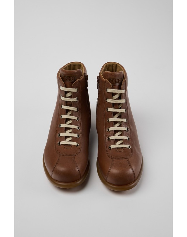 캠퍼 캠퍼 레이스업 레더 남성 앵클 부츠 K300564-002 BROWN 브라운 착용컷