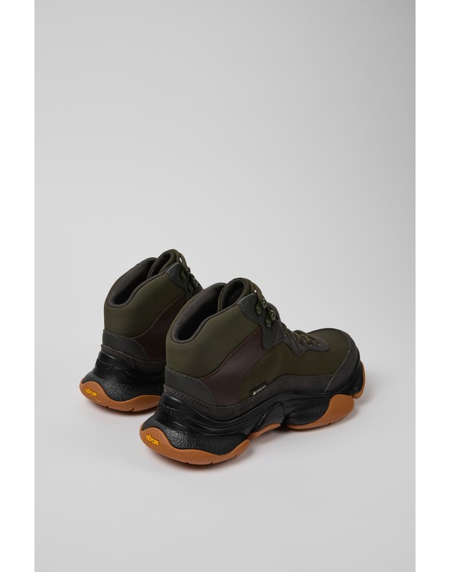 캠퍼 캠퍼 고어텍스 여성 트레킹 스니커즈 K400864-003 MULTICOLOR 멀티컬러 착용컷