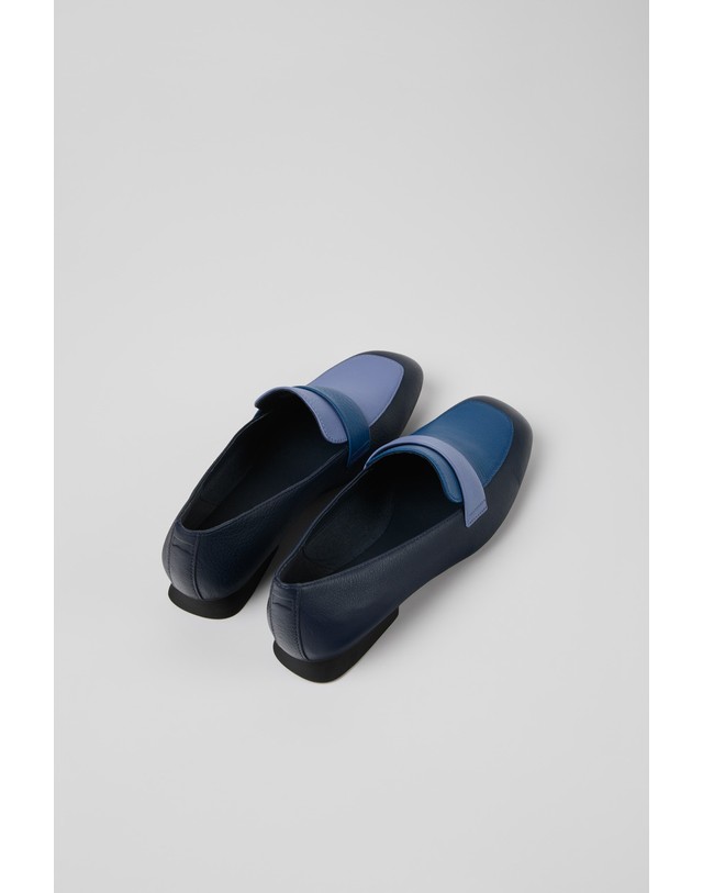 캠퍼 캠퍼 Twins 여성 가죽 로퍼 K200991-012 BLUE 블루 착용컷