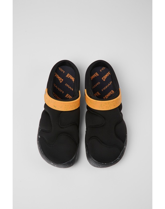 캠퍼 캠퍼 피스카스 퀼팅 클로그 슬리퍼 K100917-002 BLACK 블랙 착용컷