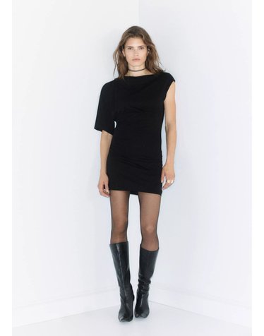 망고 비대칭 셔링 보트넥 미니 원피스 37037944_99 NEGRO