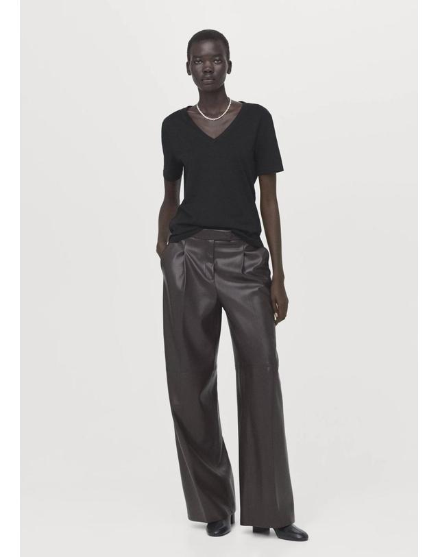 망고 망고 오가닉 코튼 브이넥 반팔 티셔츠 37061351_99 NEGRO 블랙 착용컷
