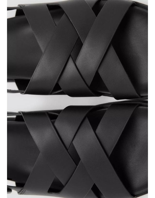 망고 망고 크로스 스트랩 레더 샌들 37071370_99 NEGRO 블랙 착용컷