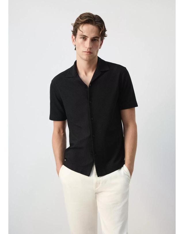 망고 망고 레귤러핏 텍스처 반팔 셔츠 37092897_99 NEGRO 블랙 착용컷