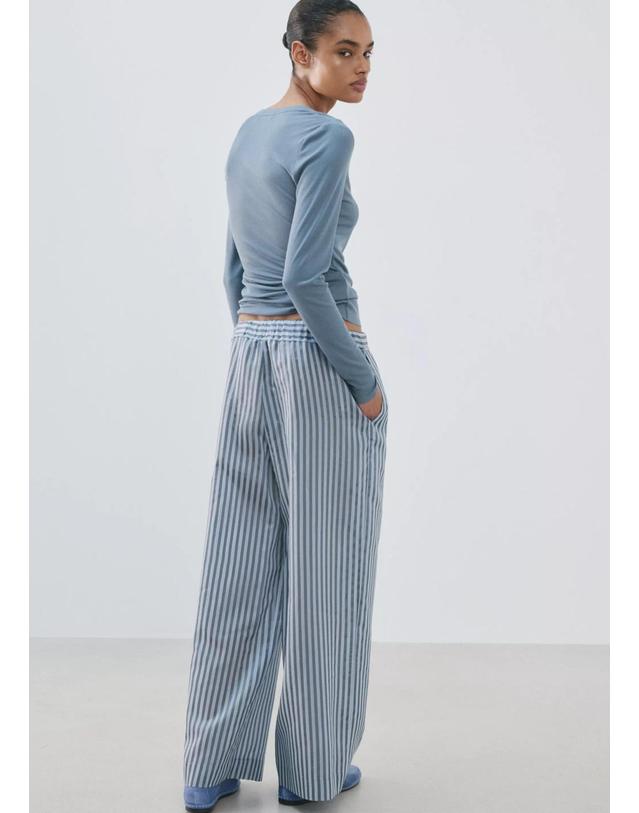 망고 망고 라이오셀 울 브이넥 파자마 티셔츠 37052915_52 AZUL 블루 착용컷