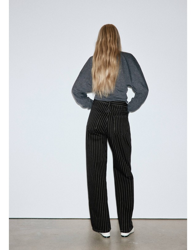 망고 망고 핀스트라이프 벌룬핏 청바지 37015860_TN DENIM NEGRO 네이비 착용컷