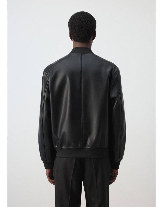 망고 망고 가죽 효과 포켓 봄버 자켓 37006325_99 NEGRO 블랙 착용컷