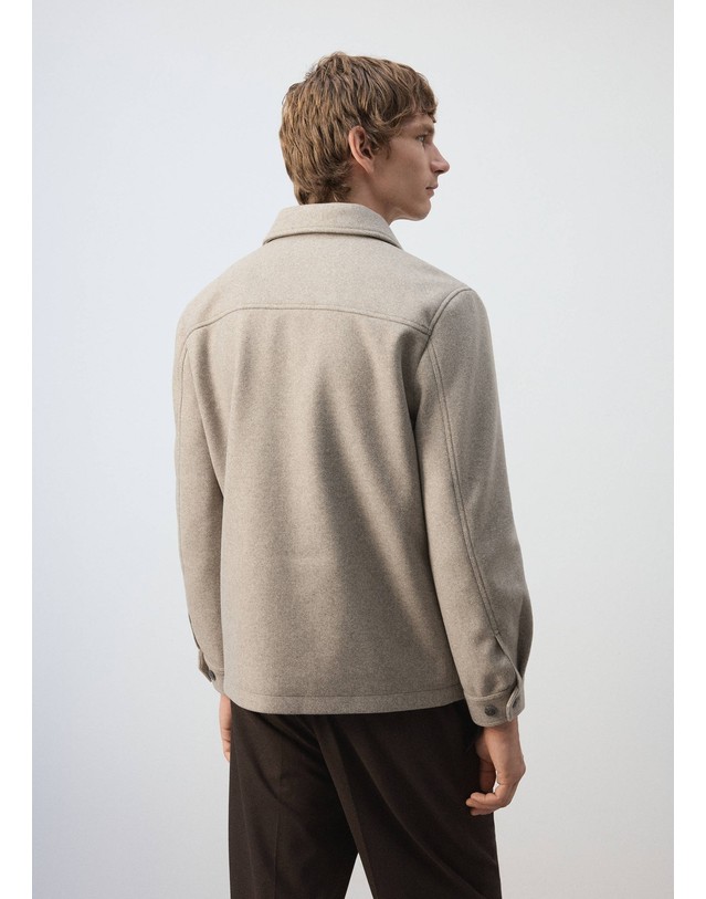 망고 망고 플란넬 버튼 포켓 오버셔츠 37047888_06 GRIS CLARO/PASTEL 크림 착용컷