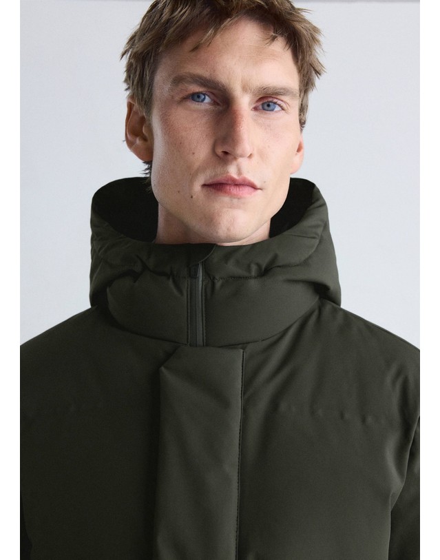 망고 망고 후드 방수 다운 패딩 아노락 37017889_39 VERDE OSCURO 그린 착용컷