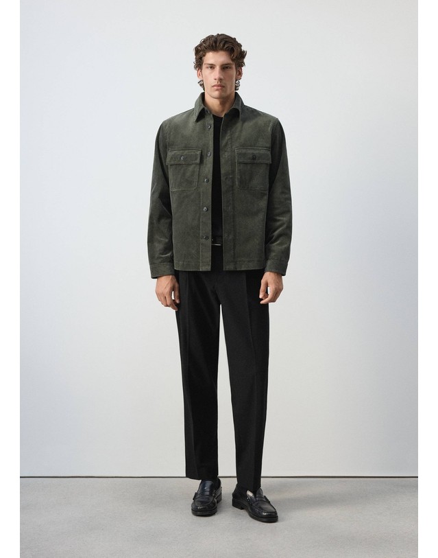 망고 망고 코듀로이 패치포켓 오버셔츠 37087920_49 VERDE OSCURO 그린 착용컷