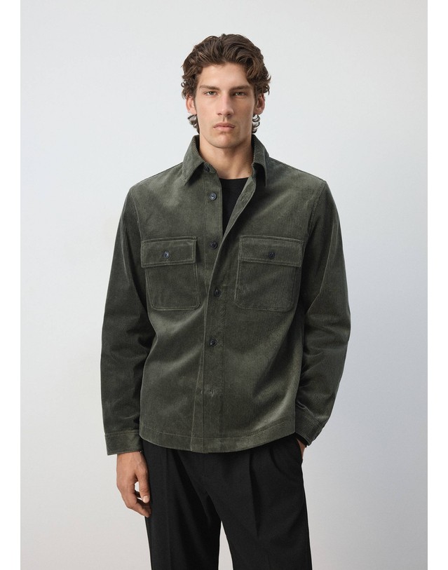 망고 망고 코듀로이 패치포켓 오버셔츠 37087920_49 VERDE OSCURO 그린 착용컷