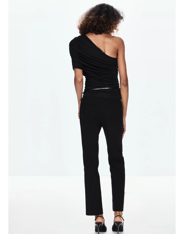 망고 망고 셔링 원숄더 슬림핏 탑 37029132_99 NEGRO 블랙 착용컷