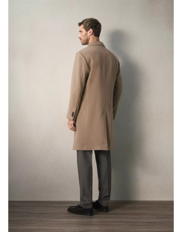 망고 망고 버진울 캐시미어 더블 코트 37097905_06 GRIS CLARO/PASTEL 카멜 착용컷