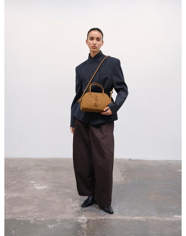 올랜드 올랜드 탑핸들 사첼 미니 브루클린 백 57154212823375 SUEDE - BROWN 카멜 착용컷