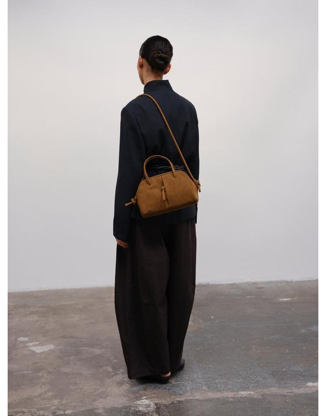 올랜드 올랜드 탑핸들 사첼 미니 브루클린 백 57154212823375 SUEDE - BROWN 카멜 착용컷