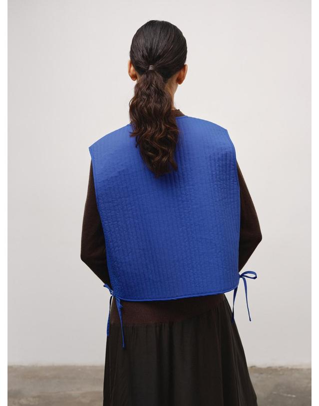 올랜드 올랜드 블루 퀼팅 베스트 54932798636367 COBALT BLUE 착용컷