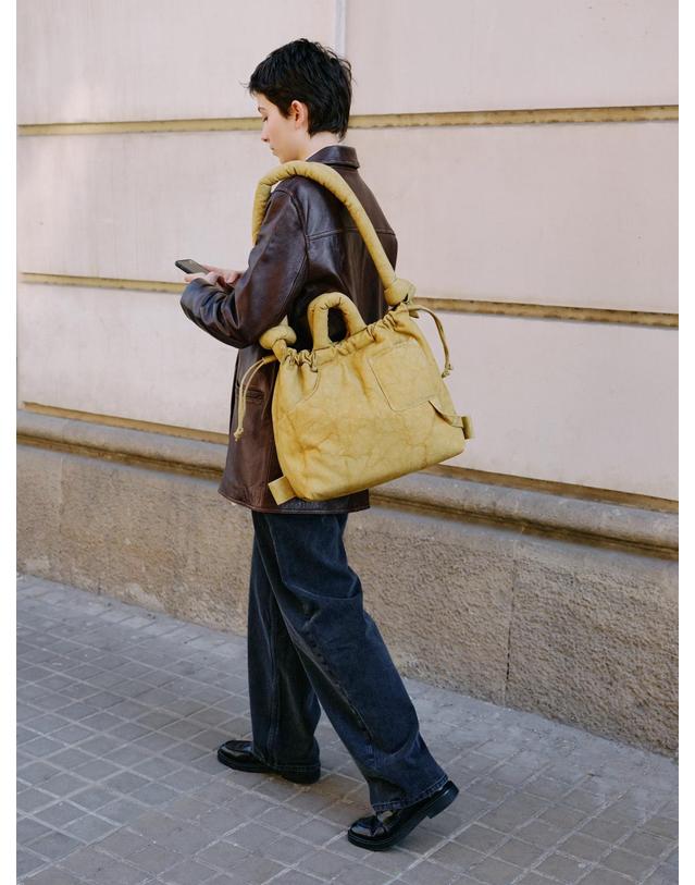 올랜드 올랜드 소프트 코튼 워싱 데일리 호보백 Ona Washed Bag 48115509854543 BLACK 블랙 착용컷