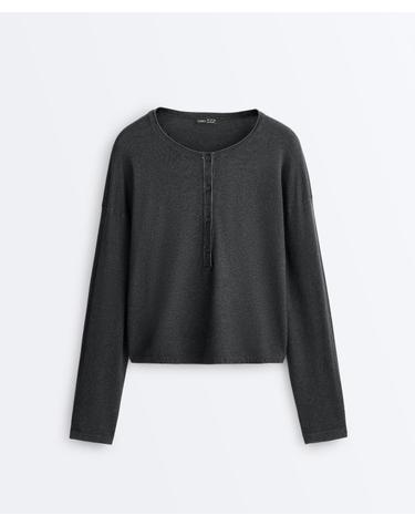 오이쇼 버튼 라운드넥 와플 니트 긴팔 탑 6180/695/898 DARK ANTHRACITE
