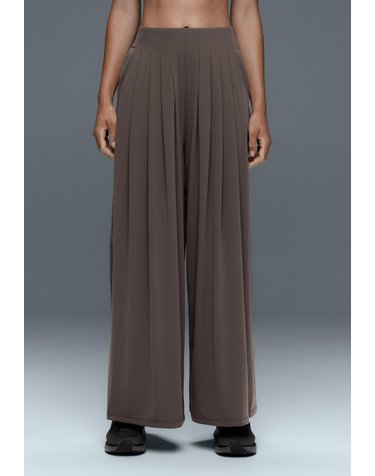 오이쇼 경량 플리츠 와이드 팬츠 5683/229/549 BROWN-KHAKI