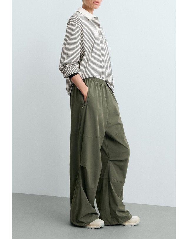 오이쇼 오이쇼 테크니컬 와이드 플리츠 팬츠 5647/134/505 KHAKI 카키 착용컷
