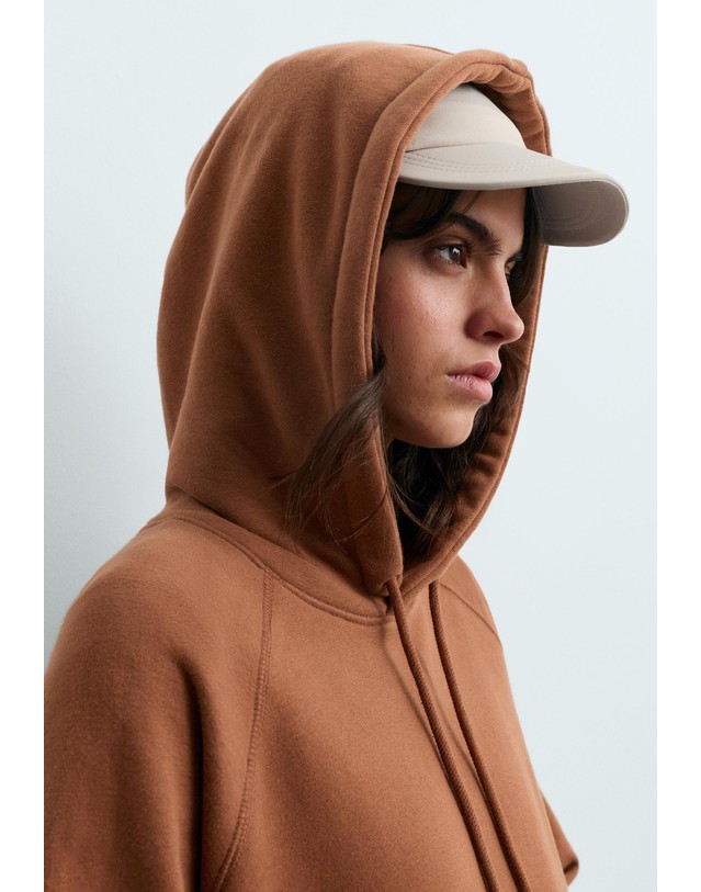 오이쇼 오이쇼 면 혼방 캥거루 포켓 후드티 5529/916/751 DARK CAMEL 초콜릿 착용컷