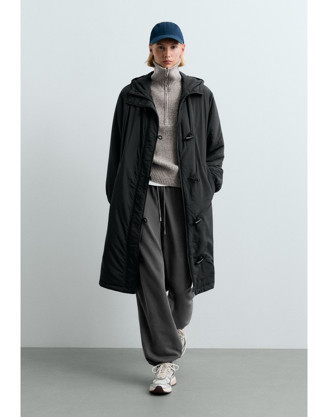 오이쇼 오이쇼 토글 버튼 후드 롱 패딩 코트 6429/749/200 ANTHRACITE 그레이 착용컷