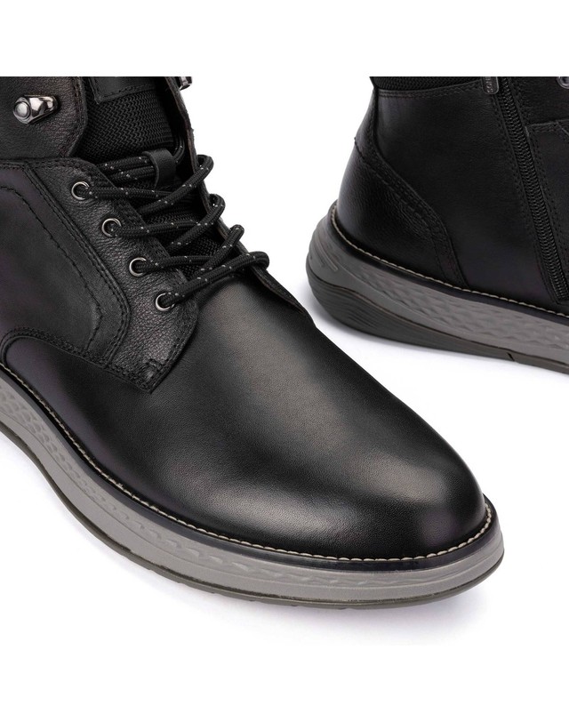 피콜리노스 피콜리노스 레더 레이스업 앵클 부츠 M9W-8225C1 BLACK 블랙 착용컷