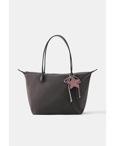 풀앤베어 스타 참 장식 나일론 토트백 4058/840 BROWN