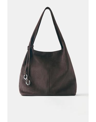 풀앤베어 메탈 참 장식 스웨이드 토트백 4094/840 BROWN