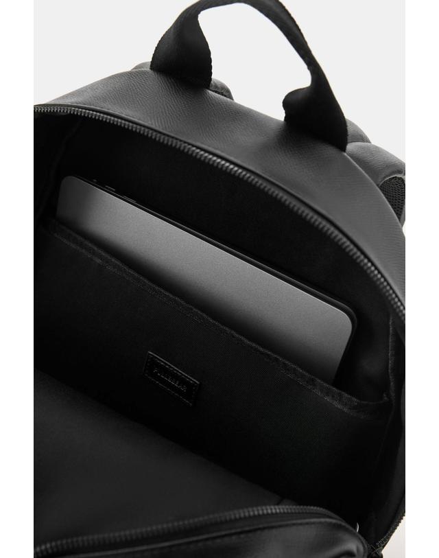 풀앤베어 풀앤베어 레더 텍스처 포켓 백팩 5006/840 BLACK 블랙 착용컷