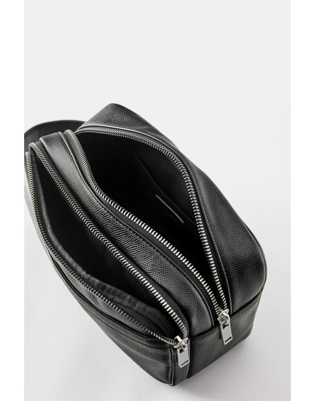 풀앤베어 풀앤베어 핸들 워시백 파우치 5047/840 BLACK 블랙 착용컷
