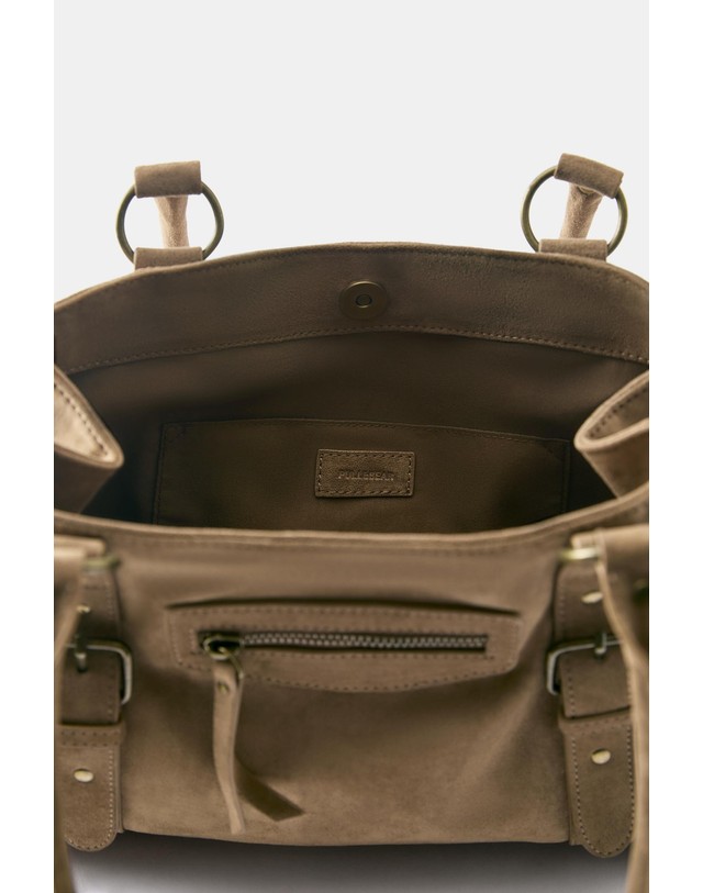 풀앤베어 풀앤베어 버클 스트랩 집업 포켓 토트백 4147/840 LEATHER 베이지 착용컷
